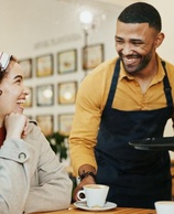 Atendimento de restaurante: guia + checklist para melhorar